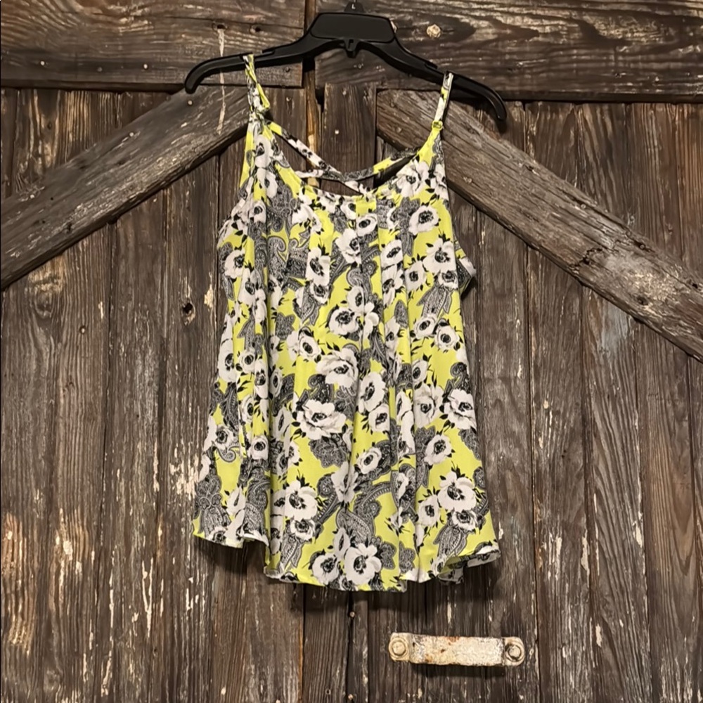 Torrid Black and Yellow Camisole Top size 1 = 14/16